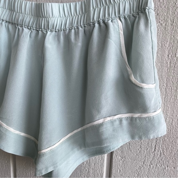 Maison Du Soir Silk Cotton Sleep Set Bardot Shirt and Jaclyn Shorts Baby Blue XS - Picture 10 of 13